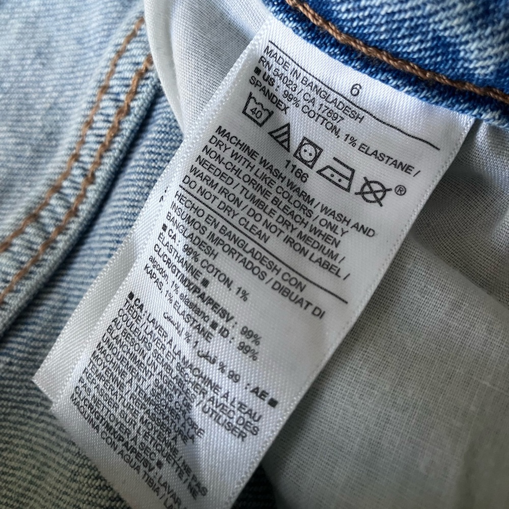 OLD NAVY O.G. Loose Wide Leg Light Wash High Rise Jeans Size 6 (measure 8-10) - Picture 11 of 11